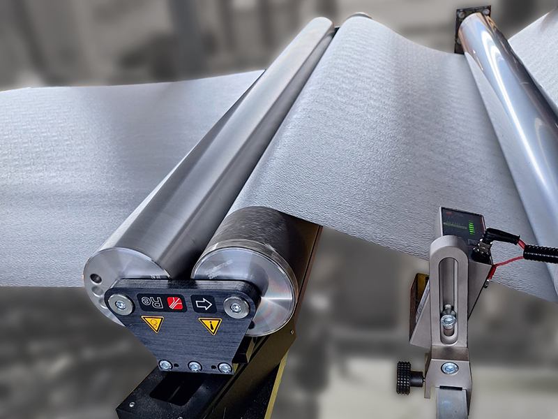 Web guide WR-S on sandwich panel machine