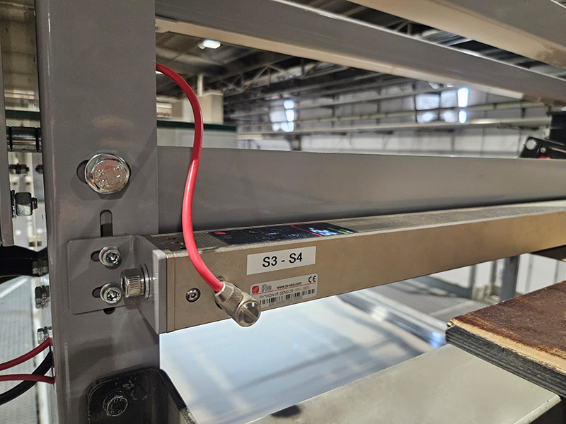 Python sensor on corrugator
