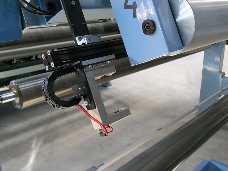 SU.5 B100 sensor with motorized sensor holder