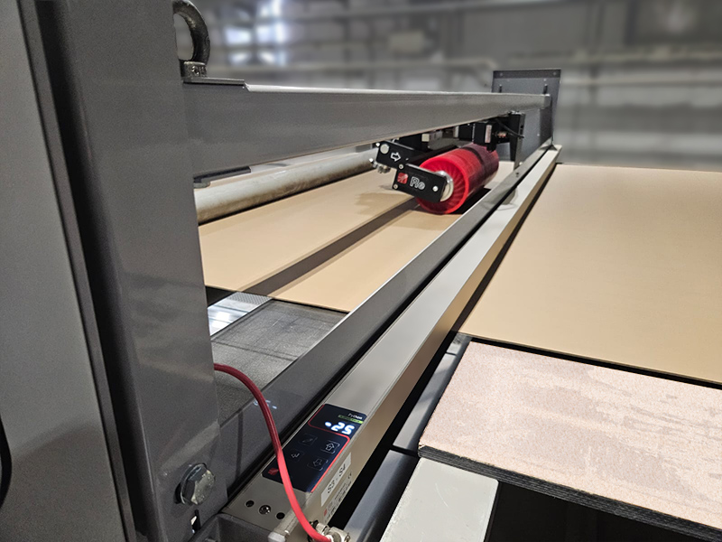 Python sensor on corrugator