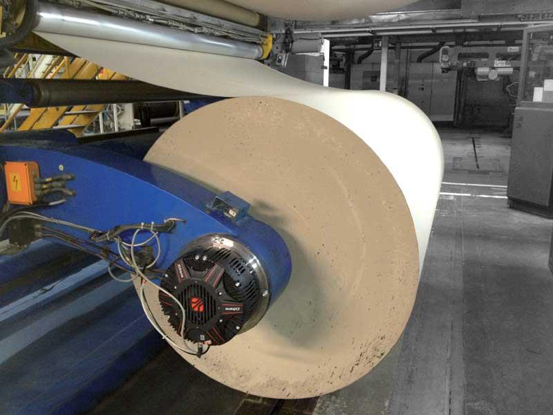 Extreme XT10 on corrugated cardboard unwinder